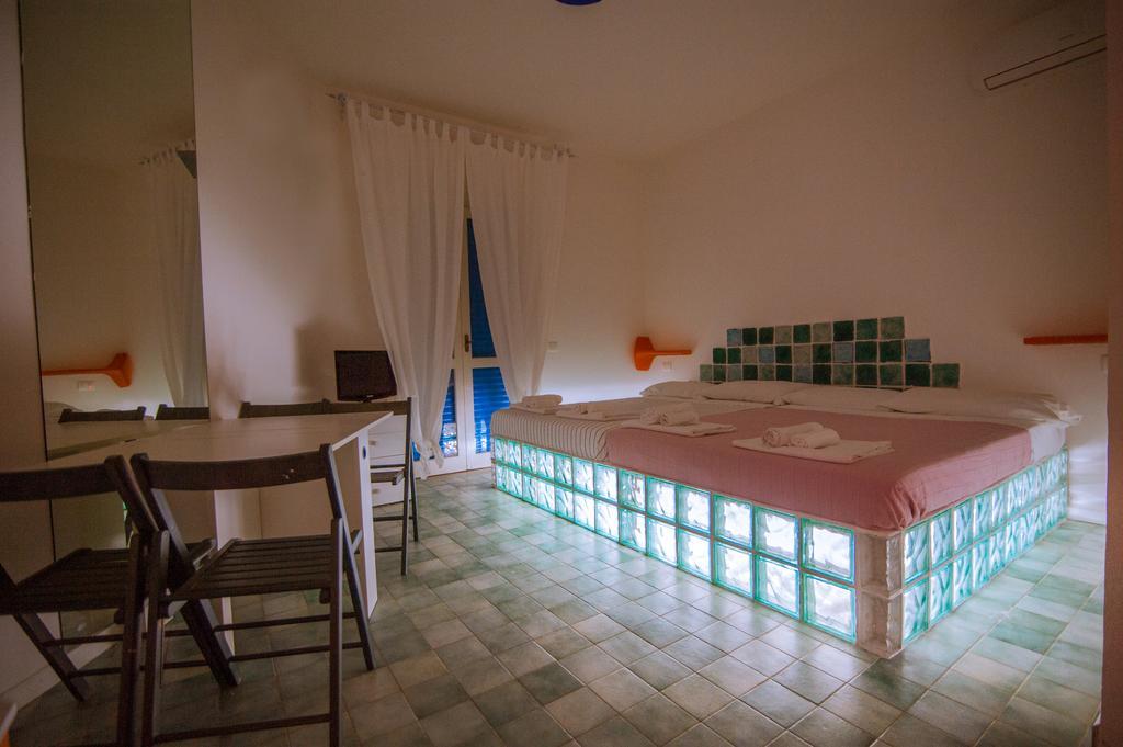 فونتاني بيانكي Suite House L'Isola Che Non C'E المظهر الخارجي الصورة