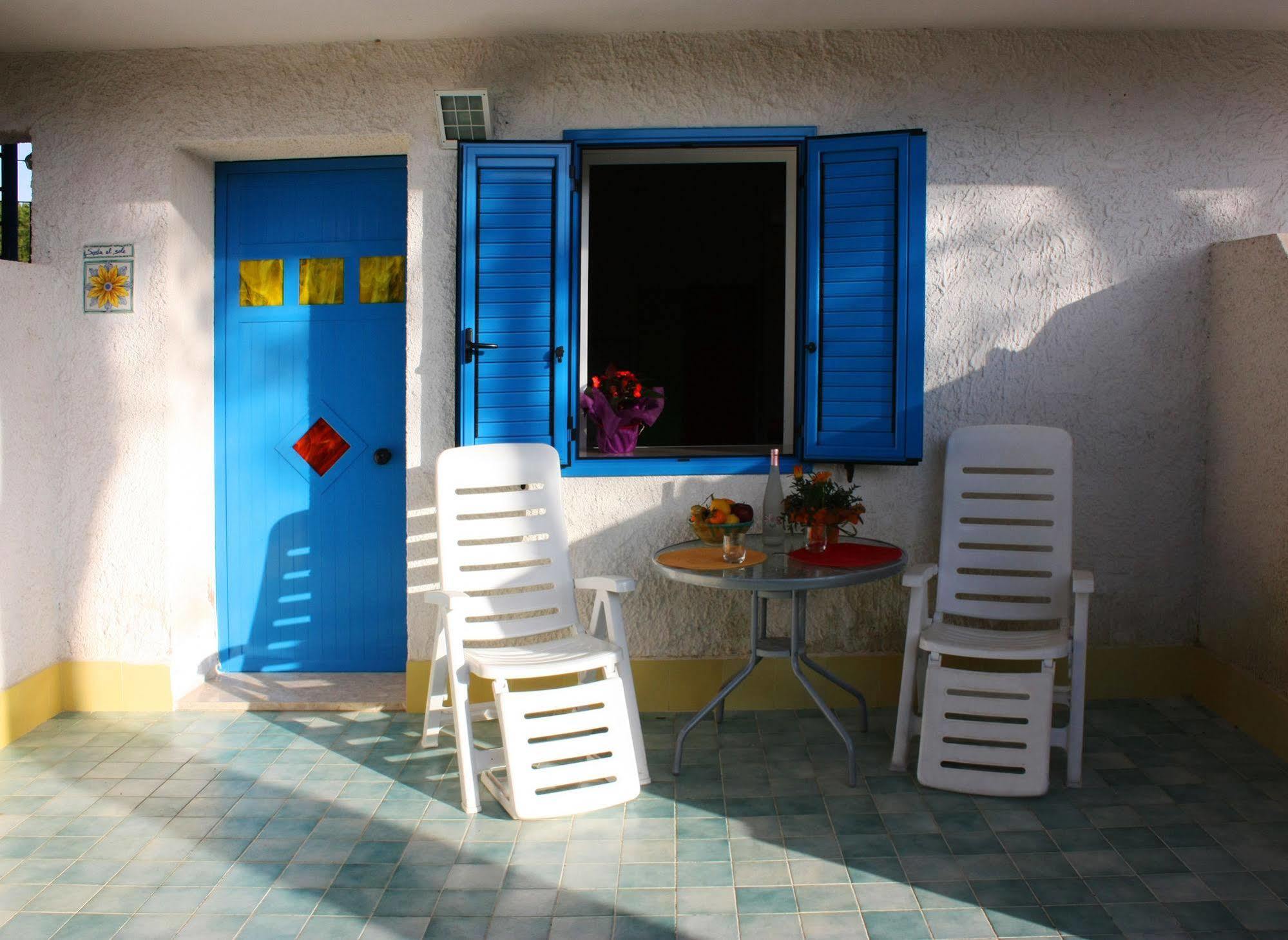 فونتاني بيانكي Suite House L'Isola Che Non C'E المظهر الخارجي الصورة